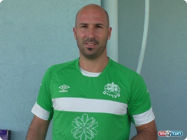 נשאר בבית 2. דורון רוזנקוביץ' (שקד מורג)